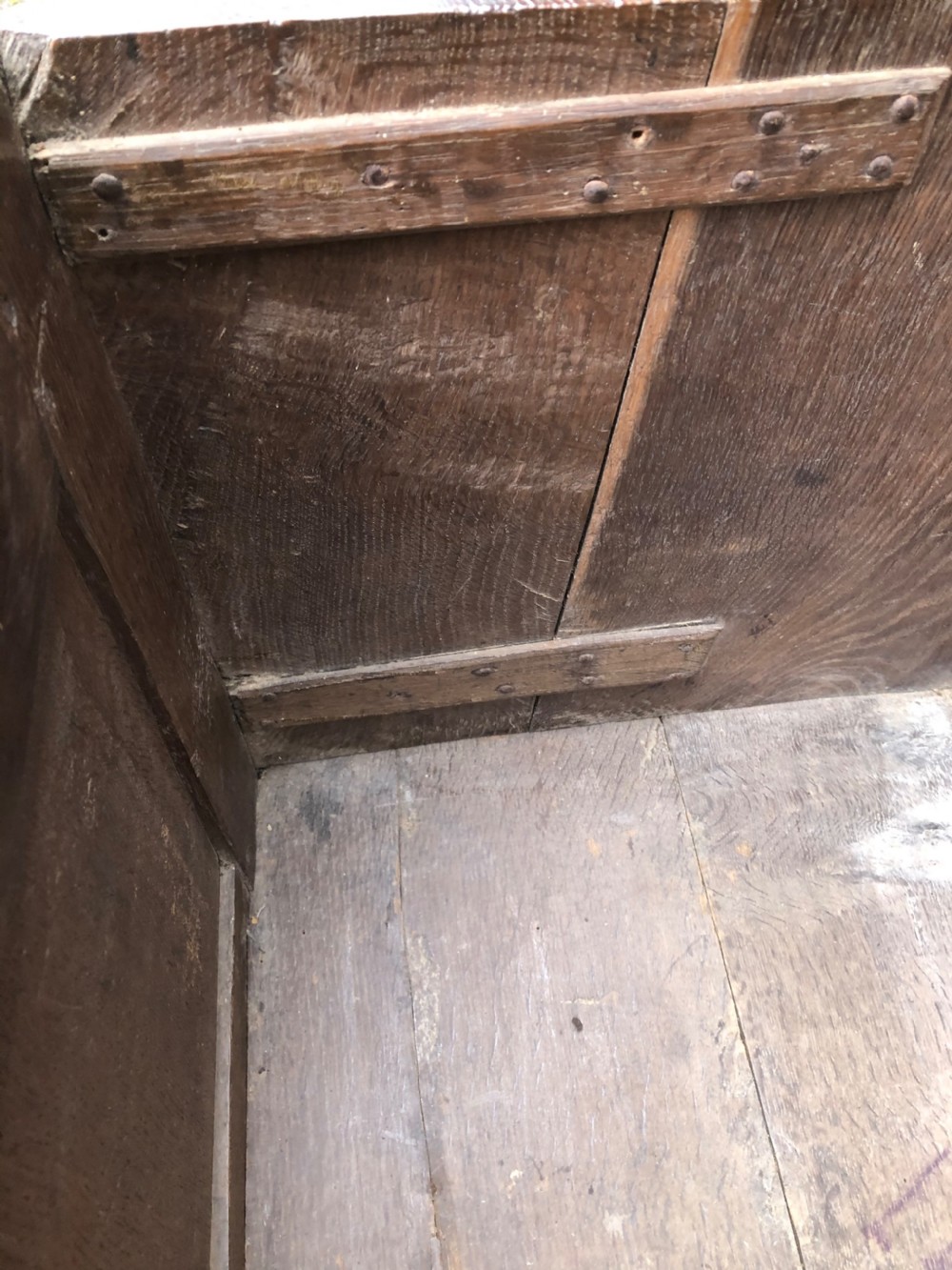 Early Oak Coffer View XI