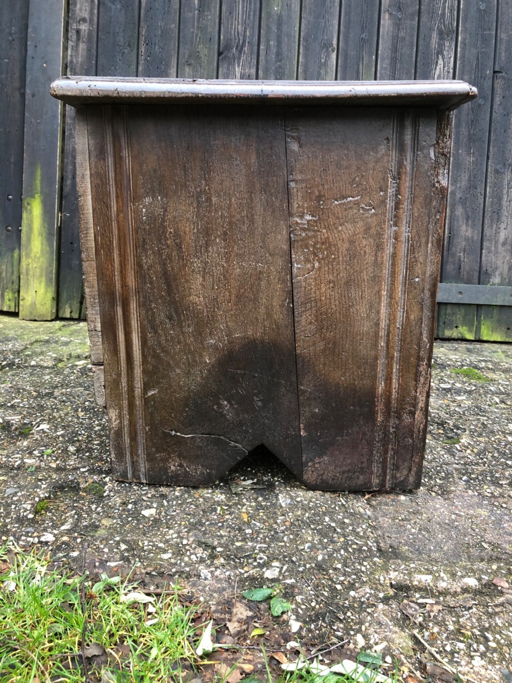 Early Oak Coffer View XIII