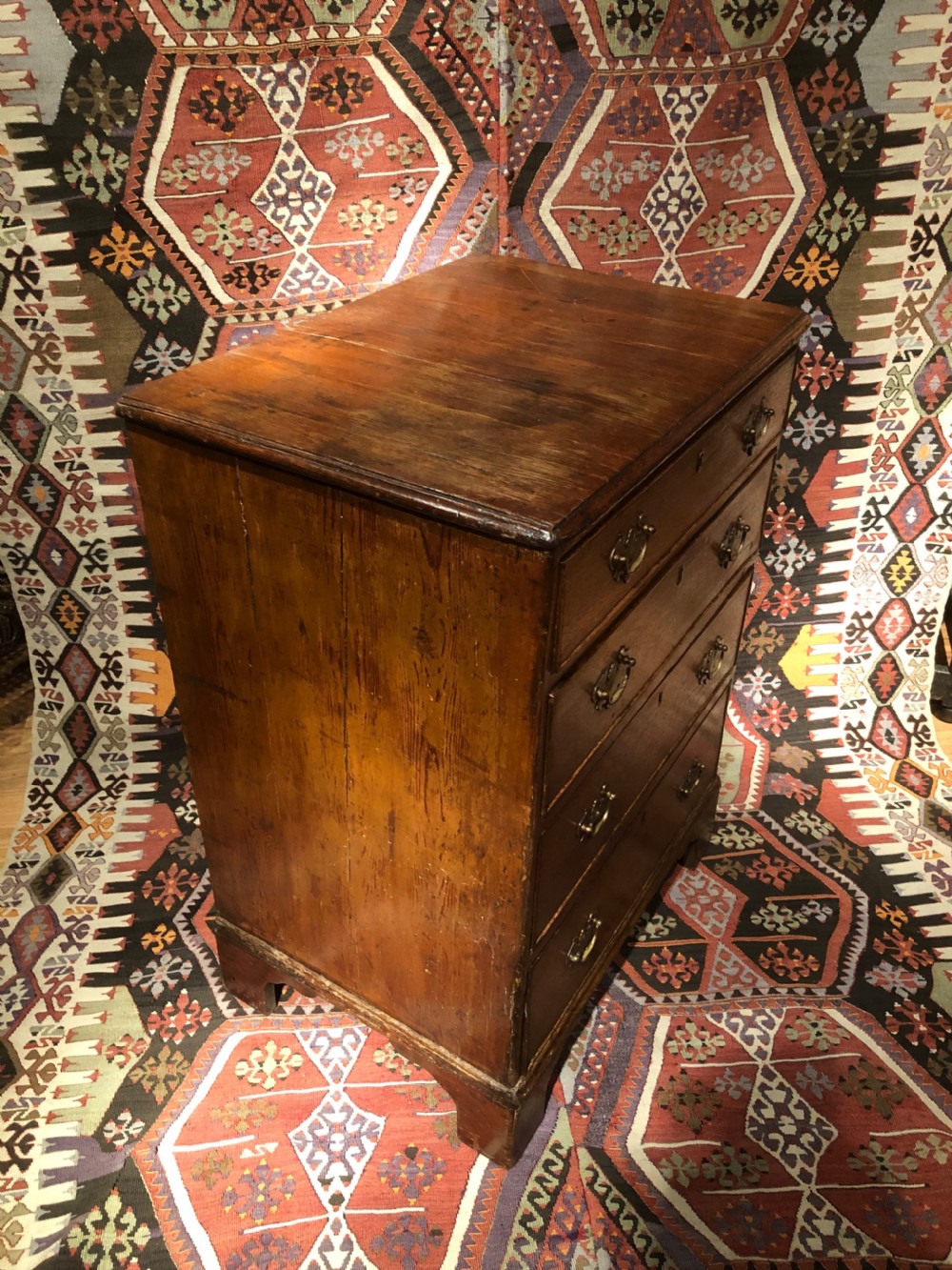 Georgian Oak and Pine Chest of Drawers  View IV
