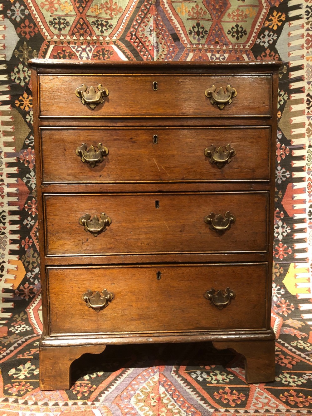 Georgian Oak and Pine Chest of Drawers  View VIII
