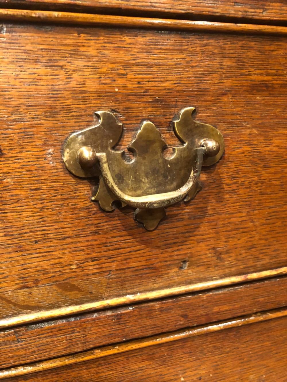 Georgian Oak and Pine Chest of Drawers  View XII