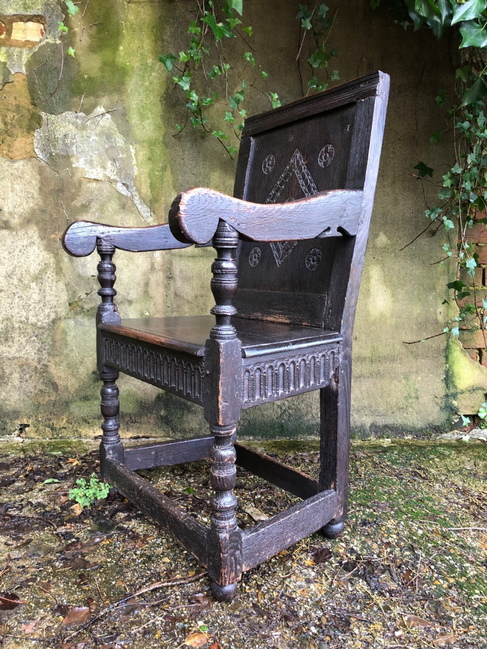 Early Oak Wainscot Chair View VIII