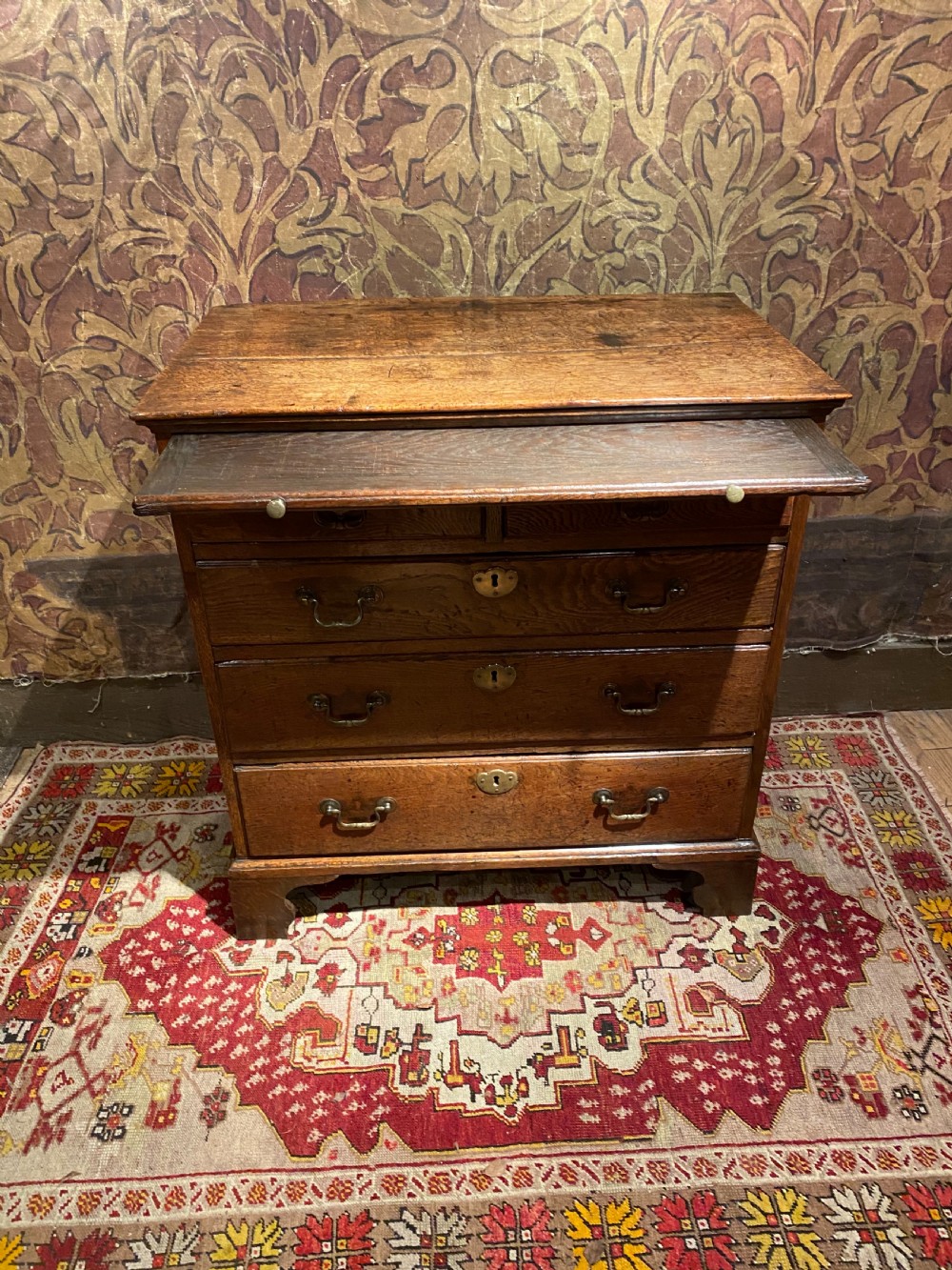 Antique Bachelor’s Chest of Drawers  View VII