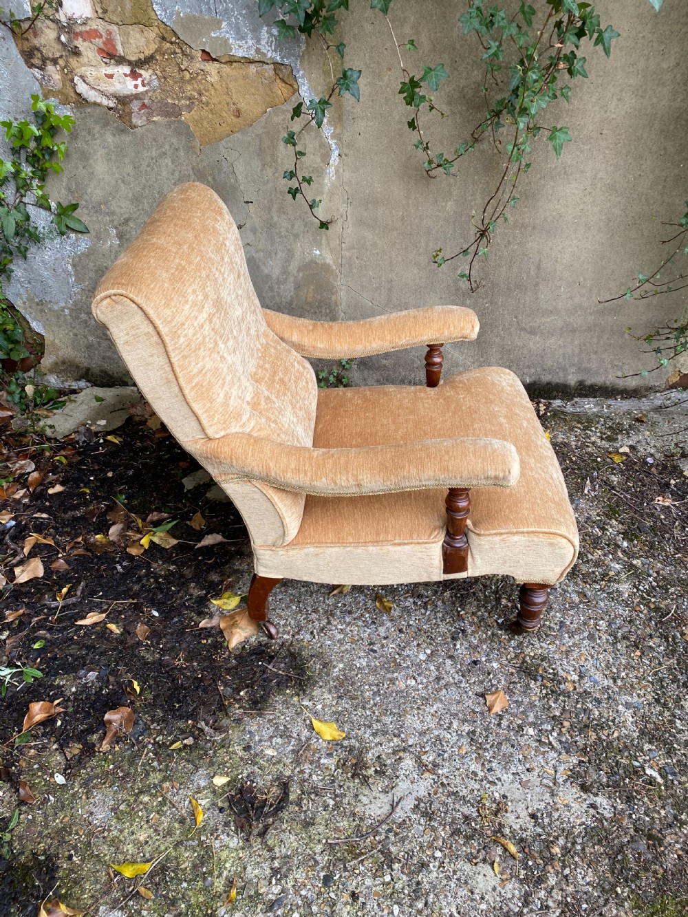 Antique Open Armchair  View IV