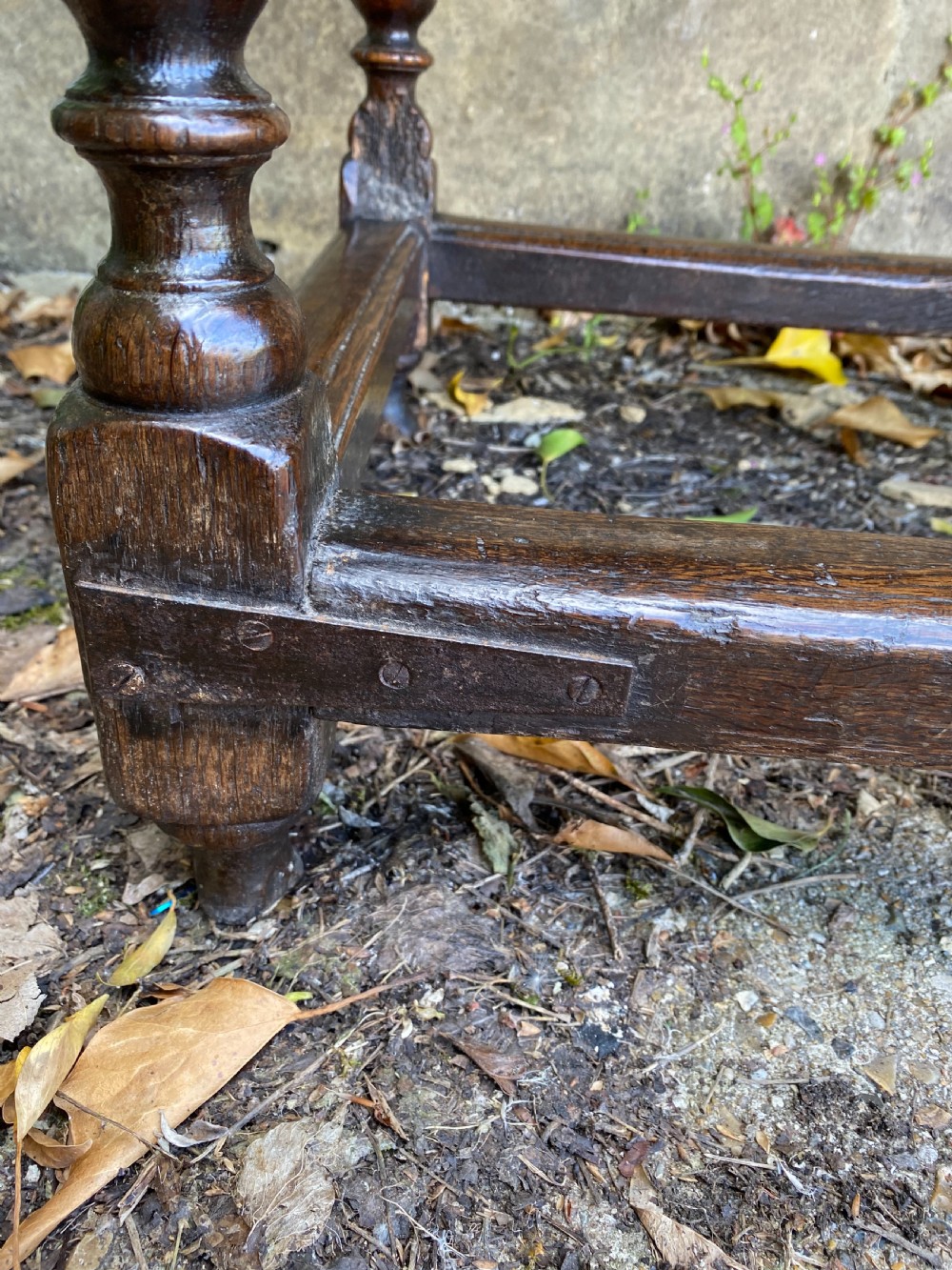 Early Oak Table View XIV