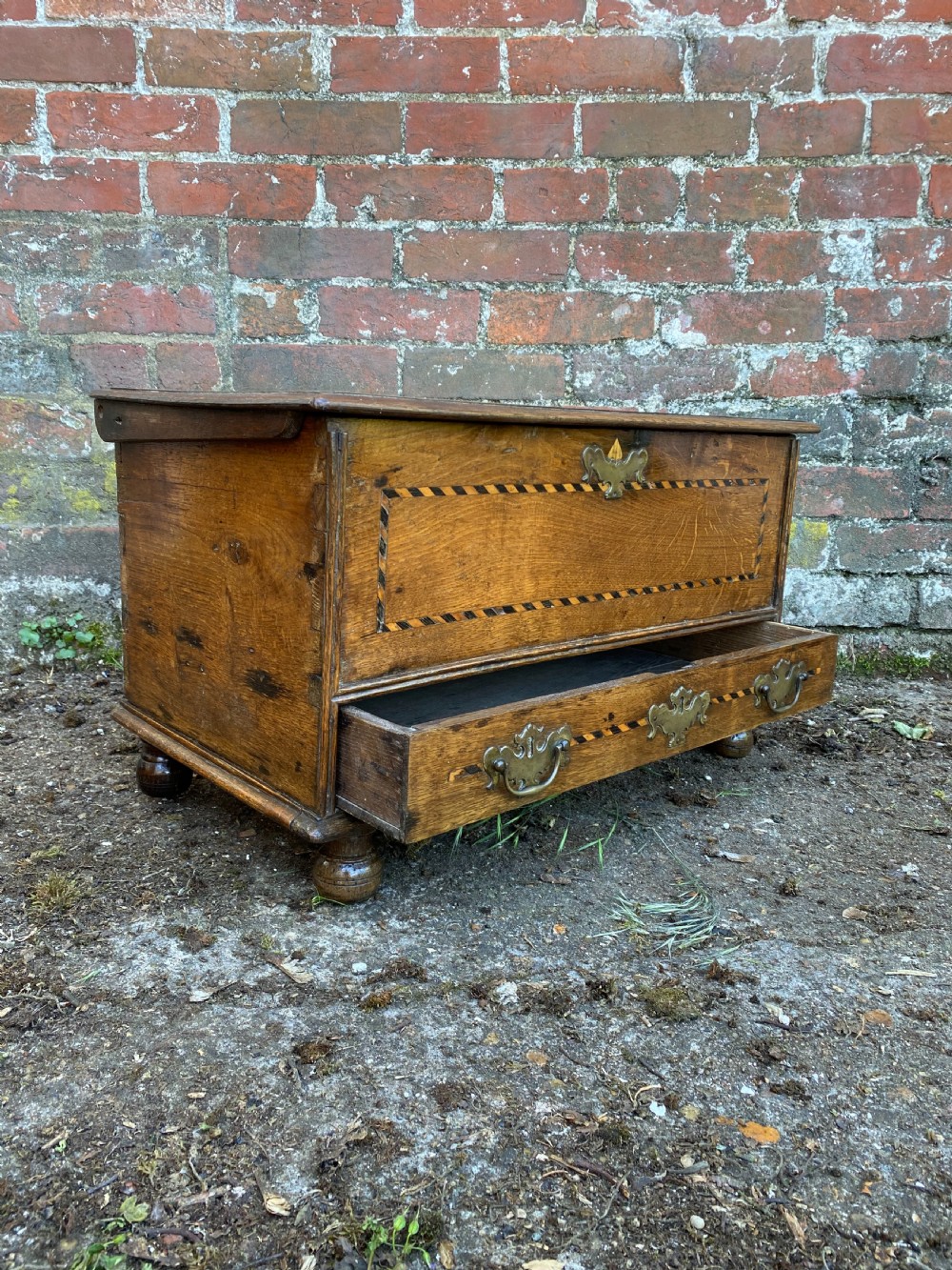 Antique Coffer Bach View V