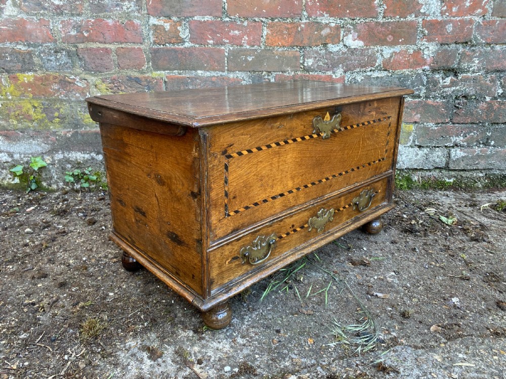 Antique Coffer Bach View X