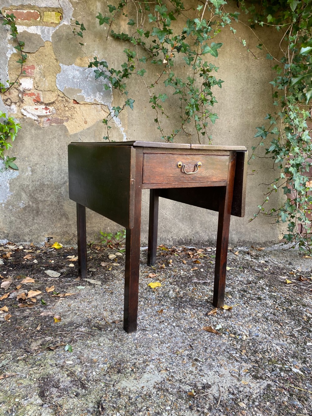 Georgian Oak Table View V
