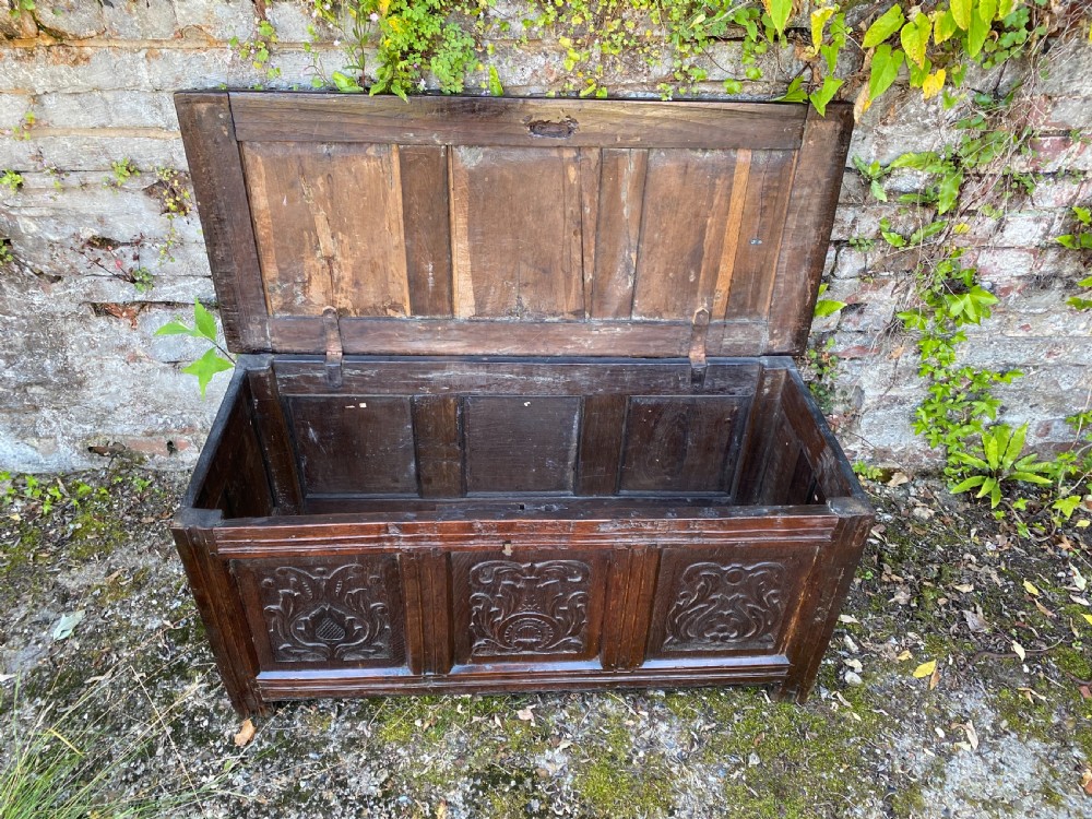 Early Oak Coffer View IV