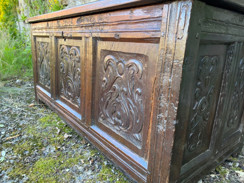 Early Oak Coffer View IX