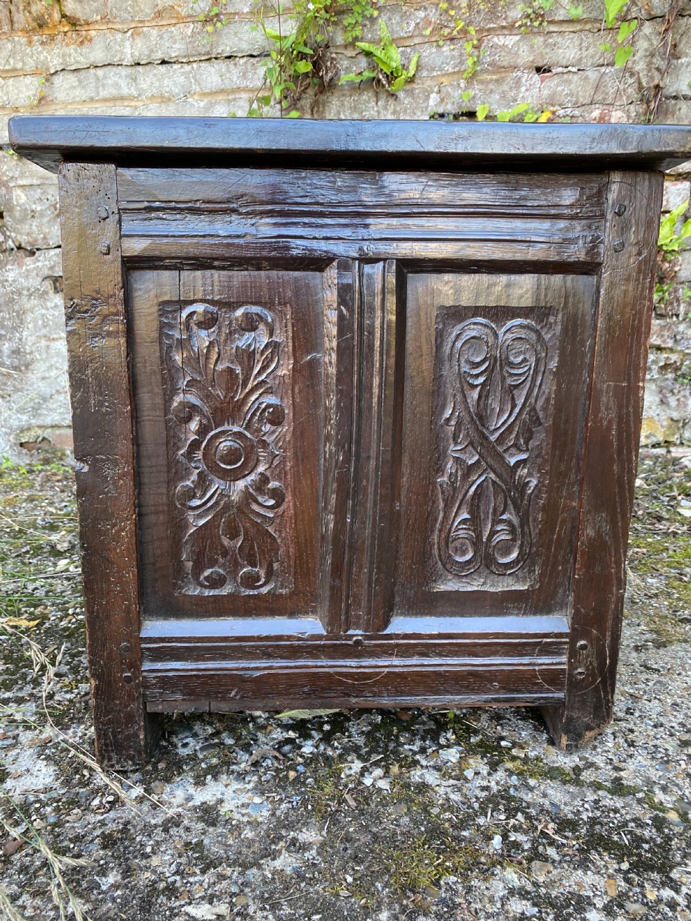 Early Oak Coffer View XII