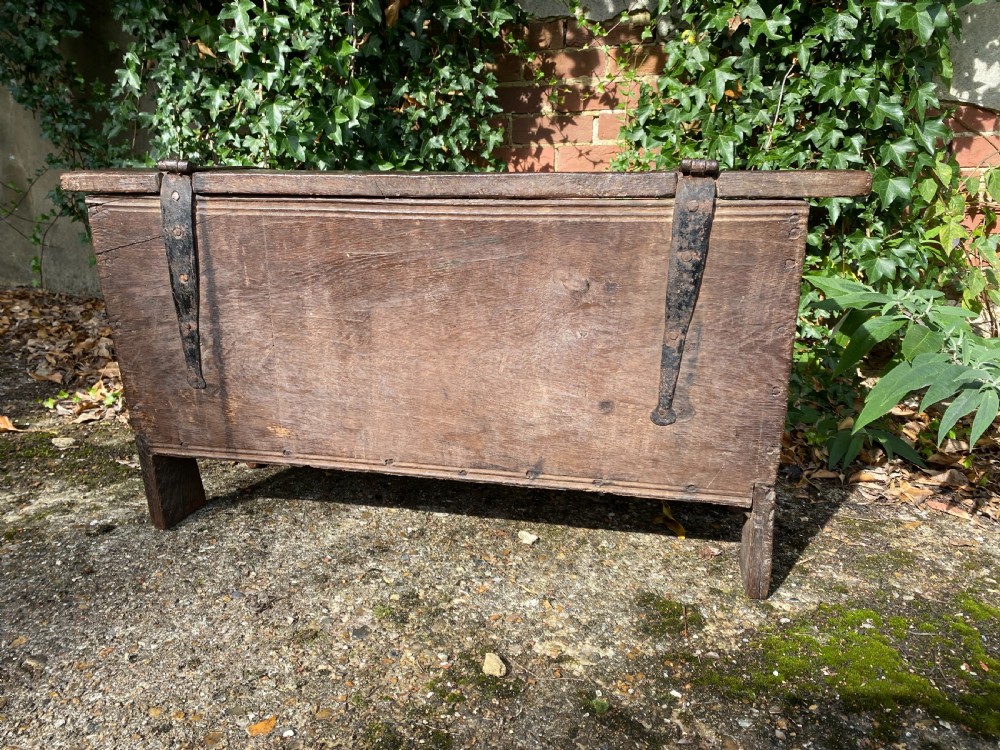 Early Oak Coffer View XIV