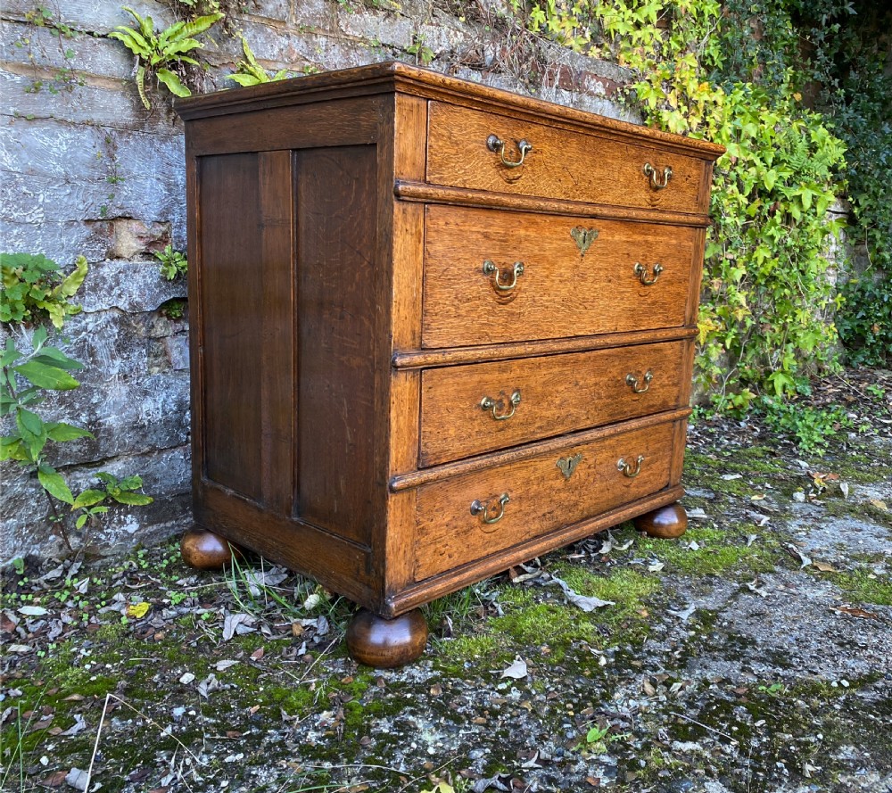 Early Oak Chest of Drawers 