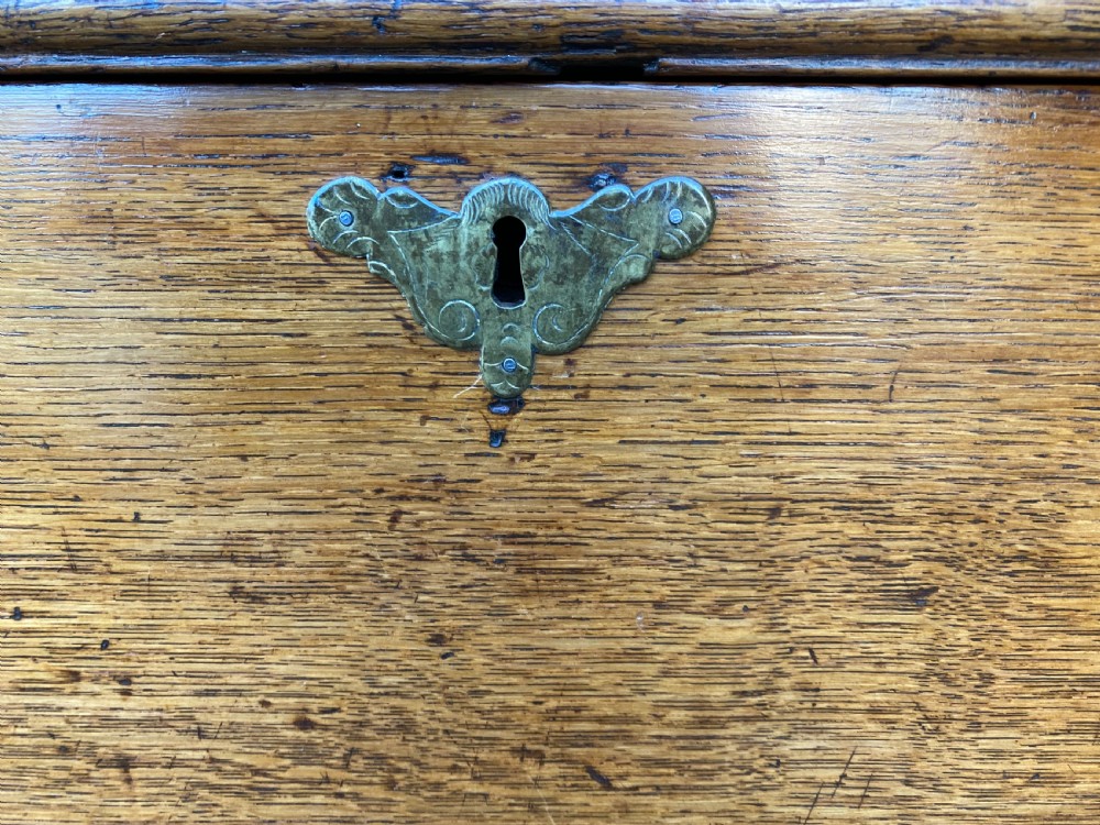 Early Oak Chest of Drawers  View VIII