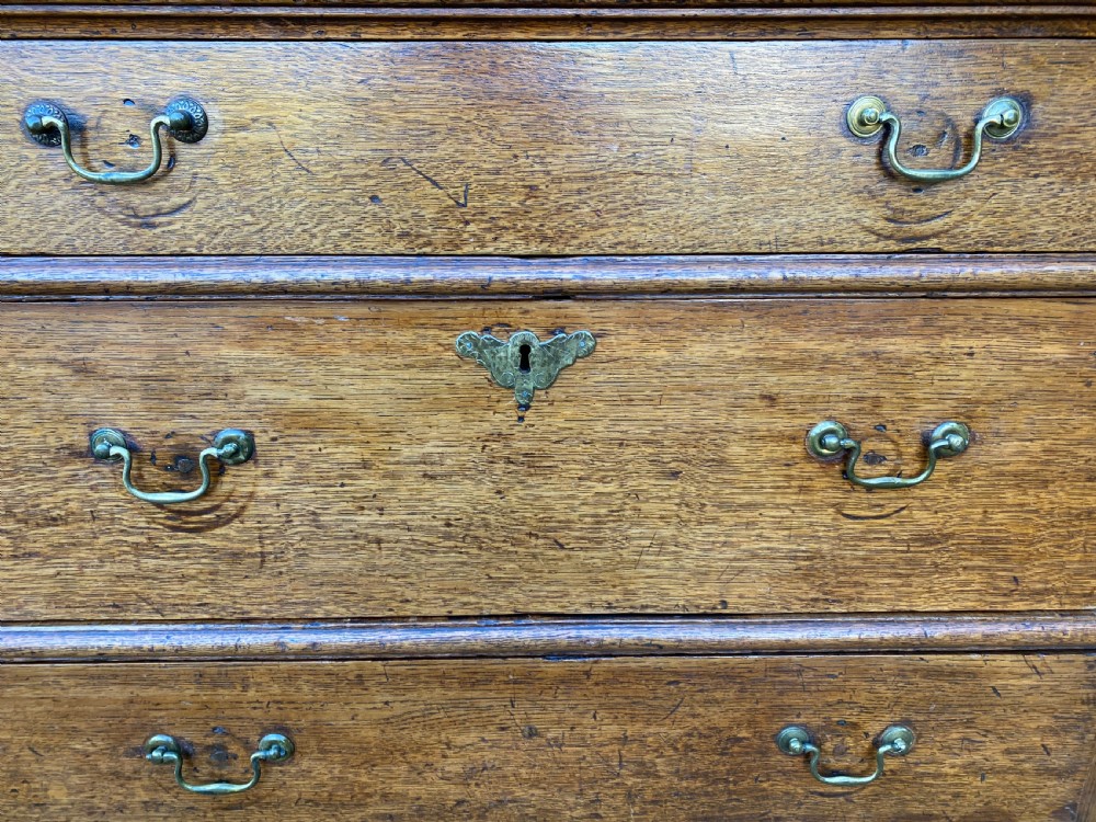 Early Oak Chest of Drawers  View XI