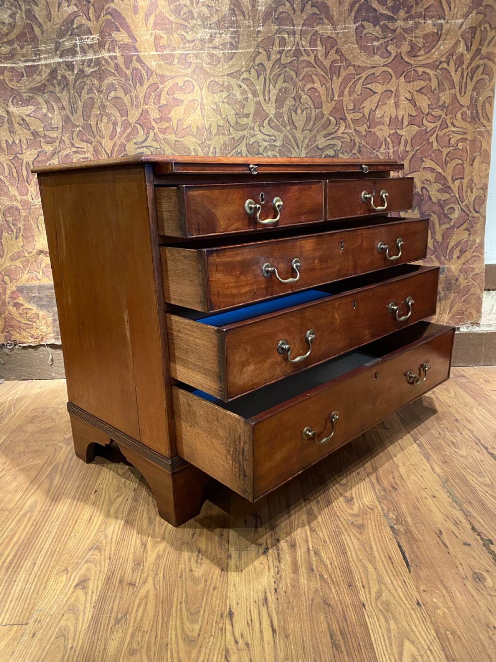 Georgian Chest of Drawers View III