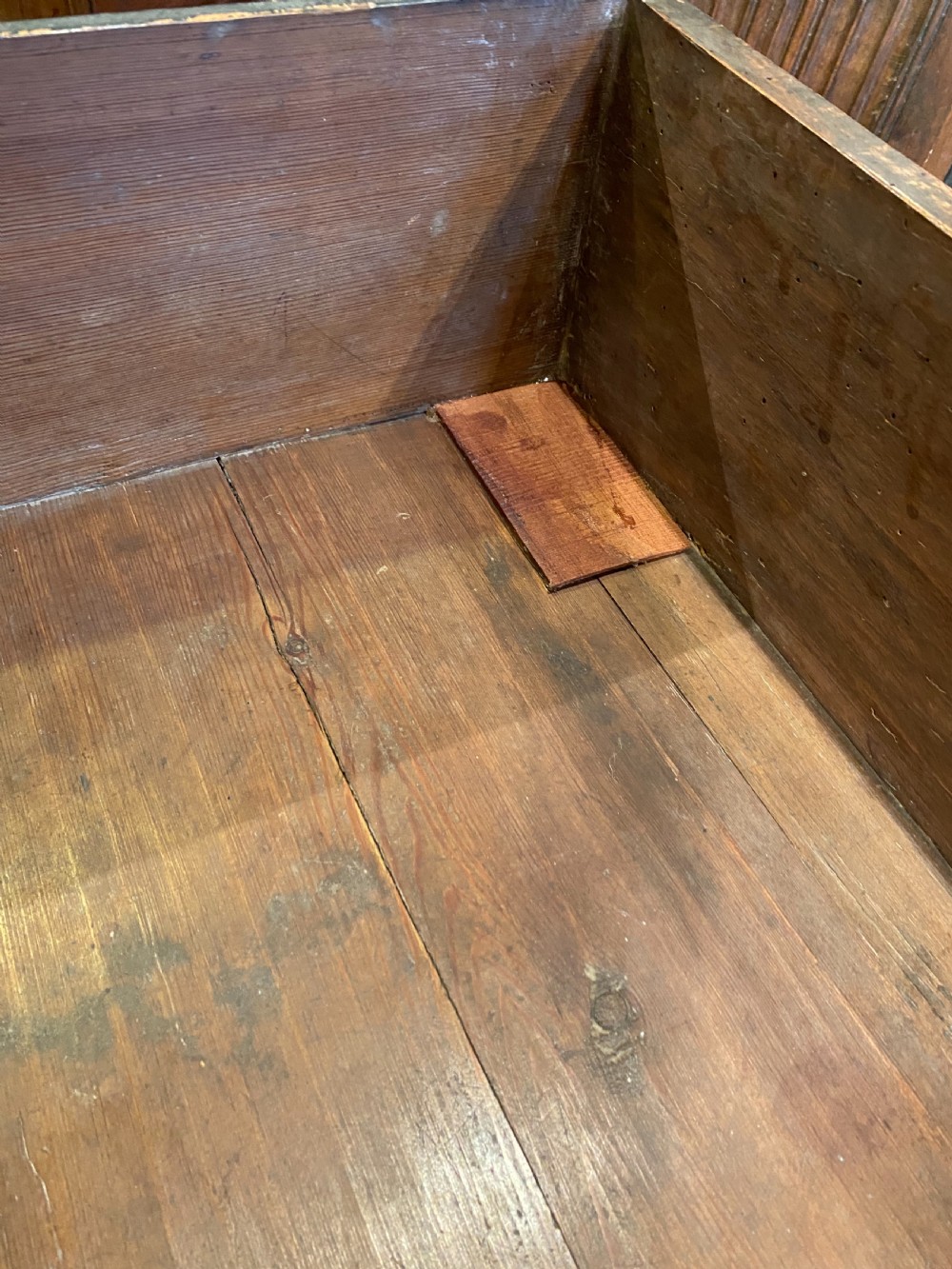 Chest on Stand View XVIII