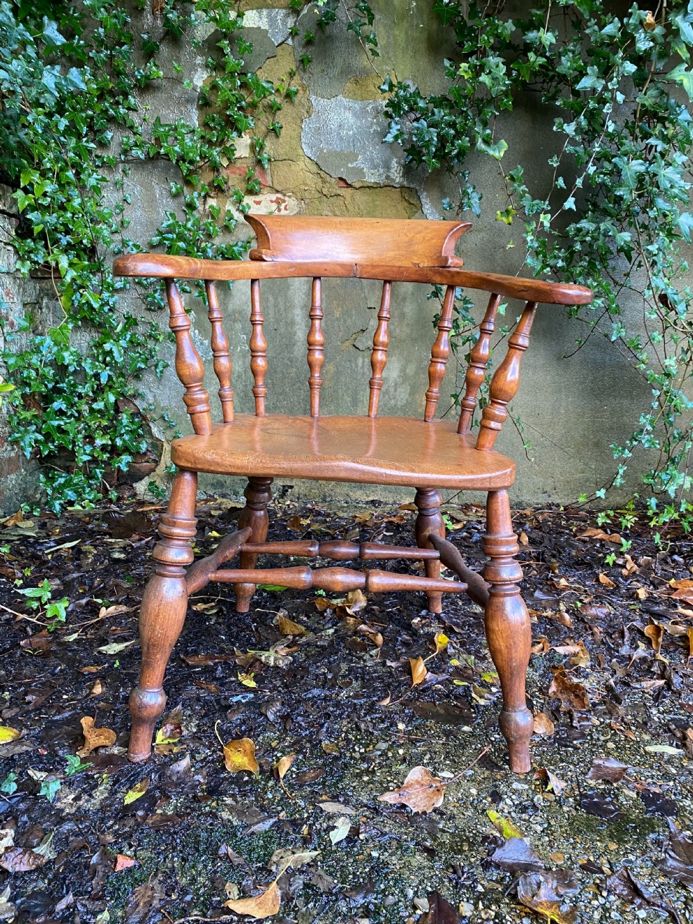 Antique Captain’s chair View III
