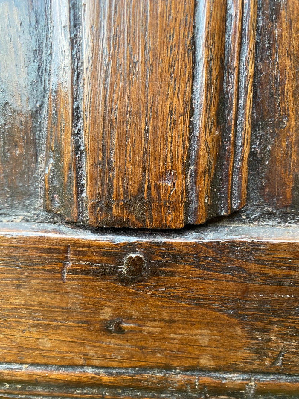 17th century oak coffer View VII