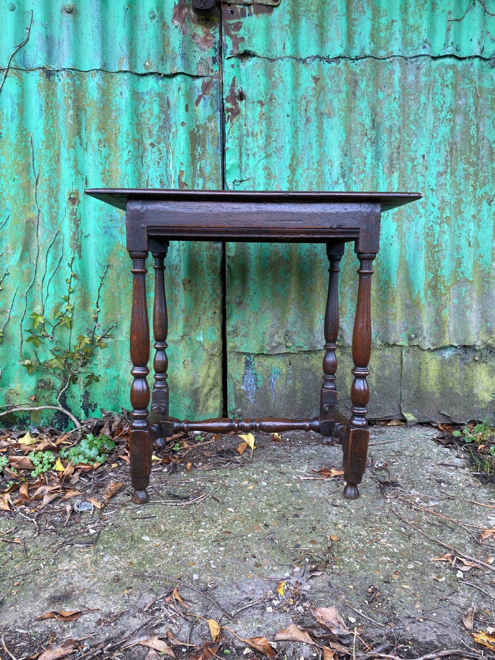 18th century Oak Tavern Table View II