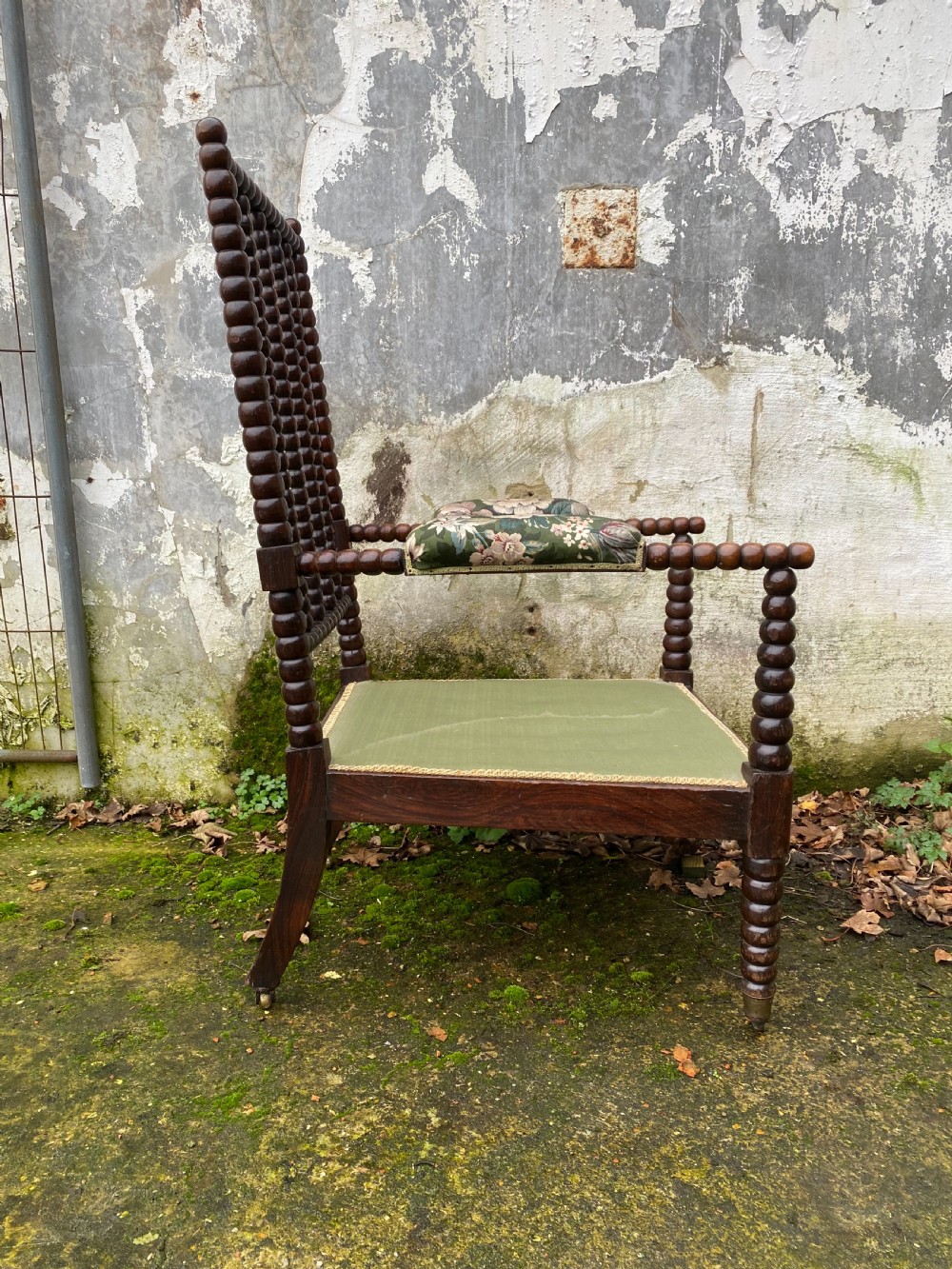 Bobbin Elbow Chair View V