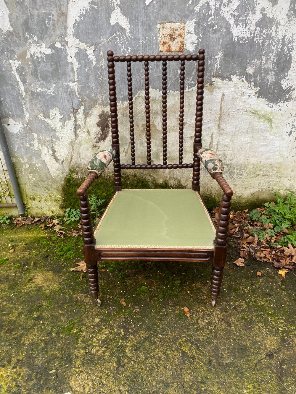 Bobbin Elbow Chair View X