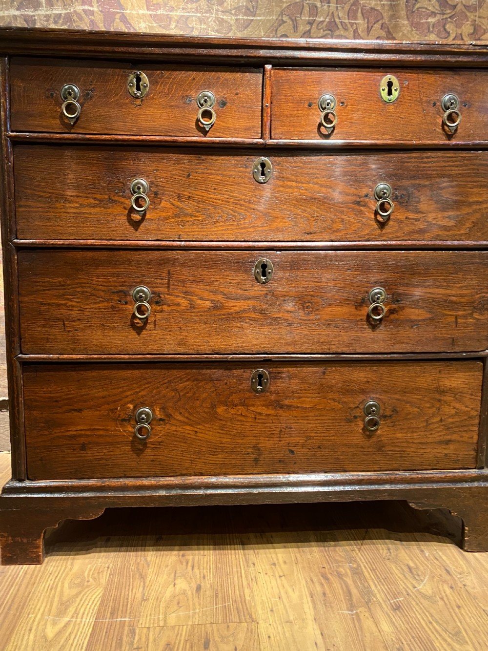 18th century Oak Chest of Drawers  View IV