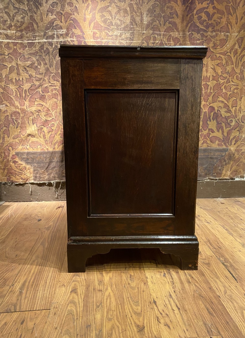 18th century Oak Chest of Drawers  View VI