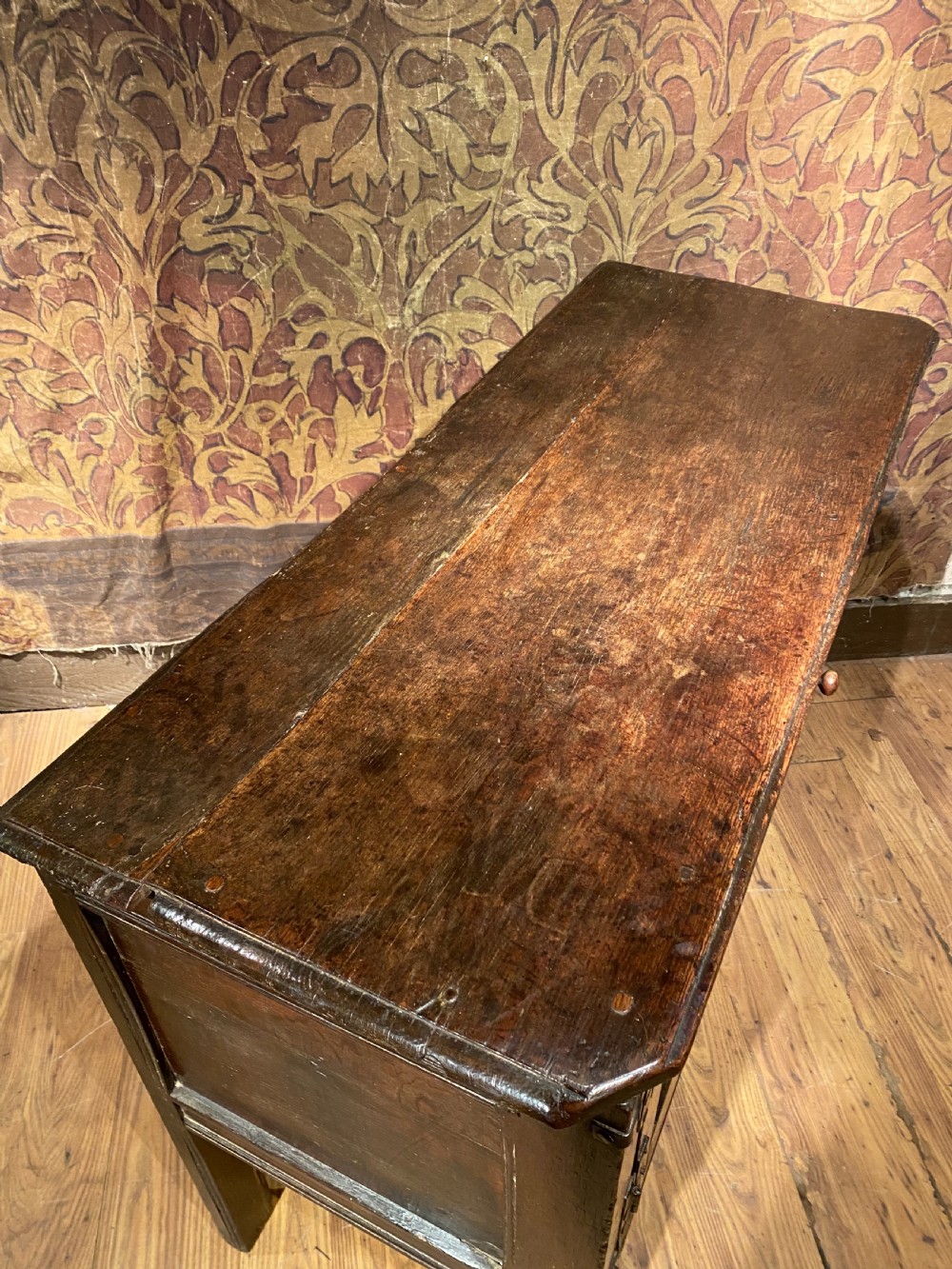 Early oak dresser View IV