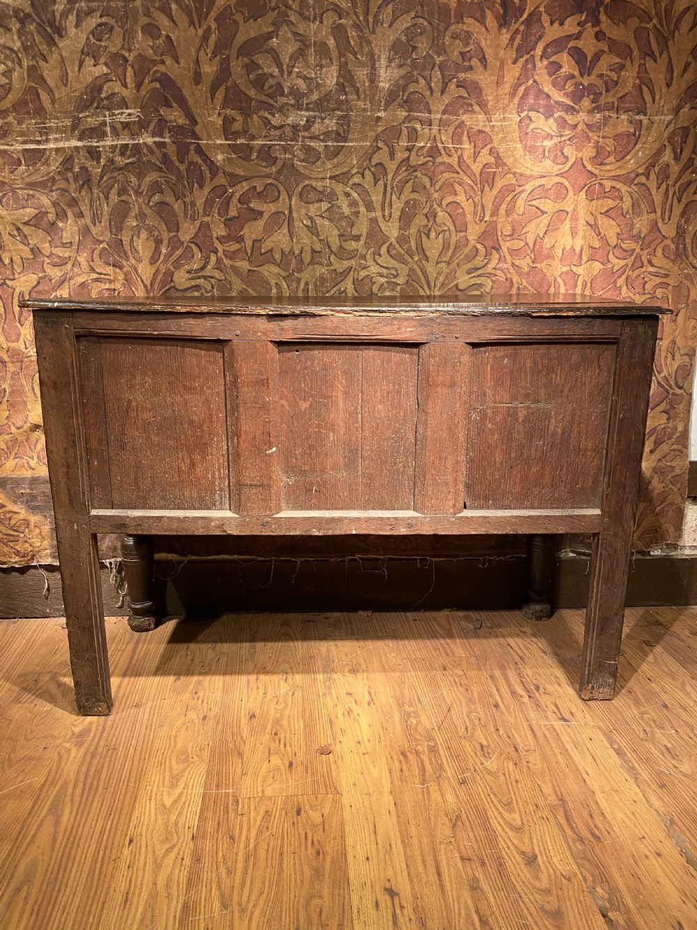 Early oak dresser View VI