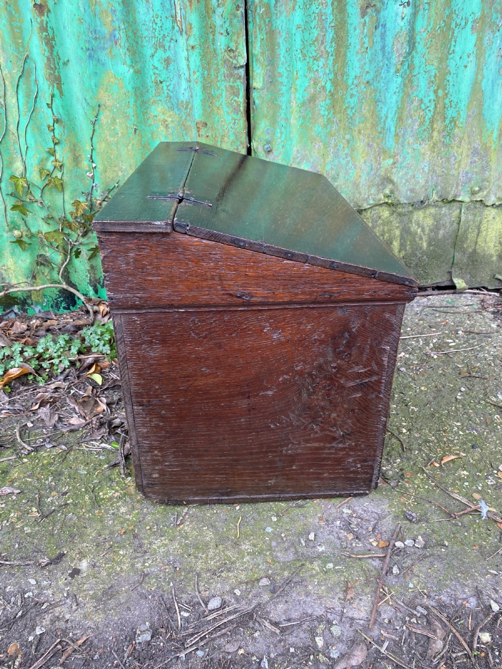 Early Oak Box View XII
