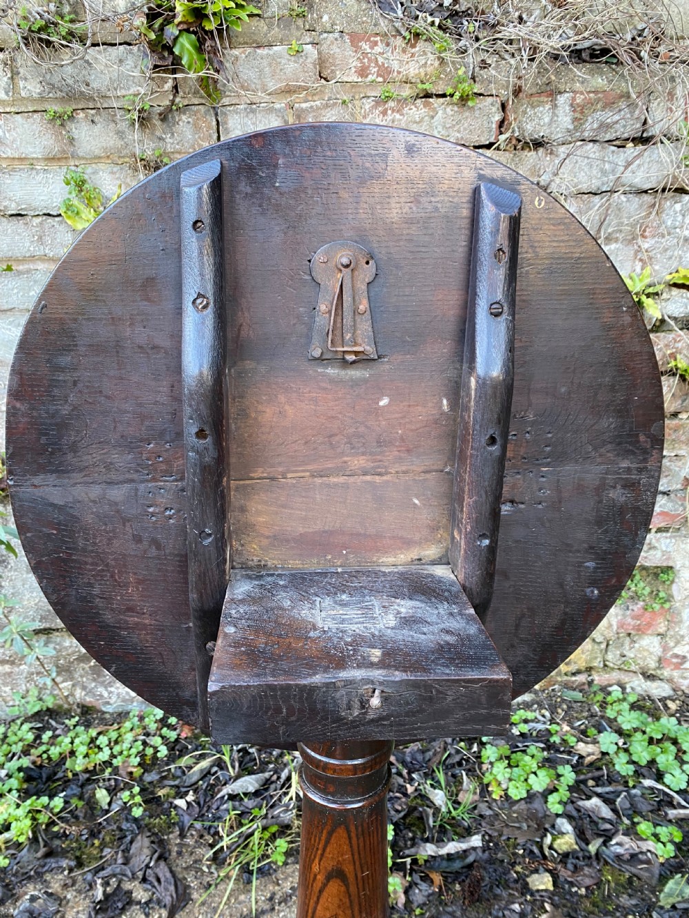 Georgian tilt top Table View VIII