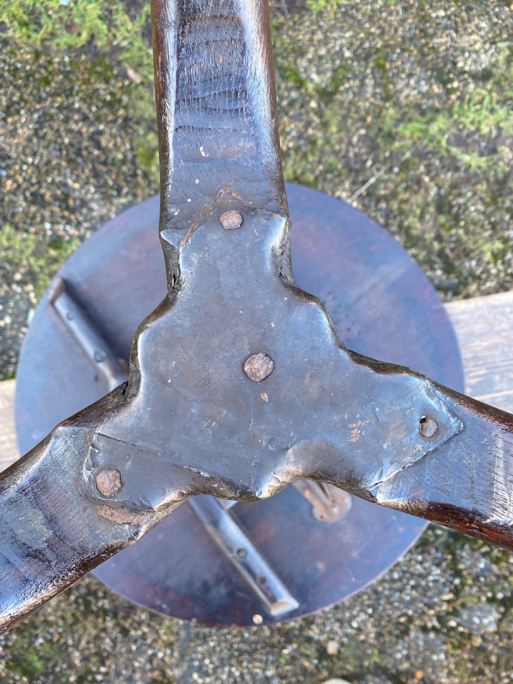 Georgian tilt top Table View X