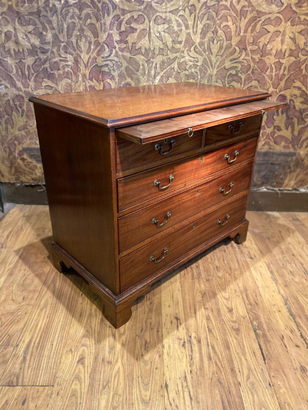 Chest of Drawers  View IV