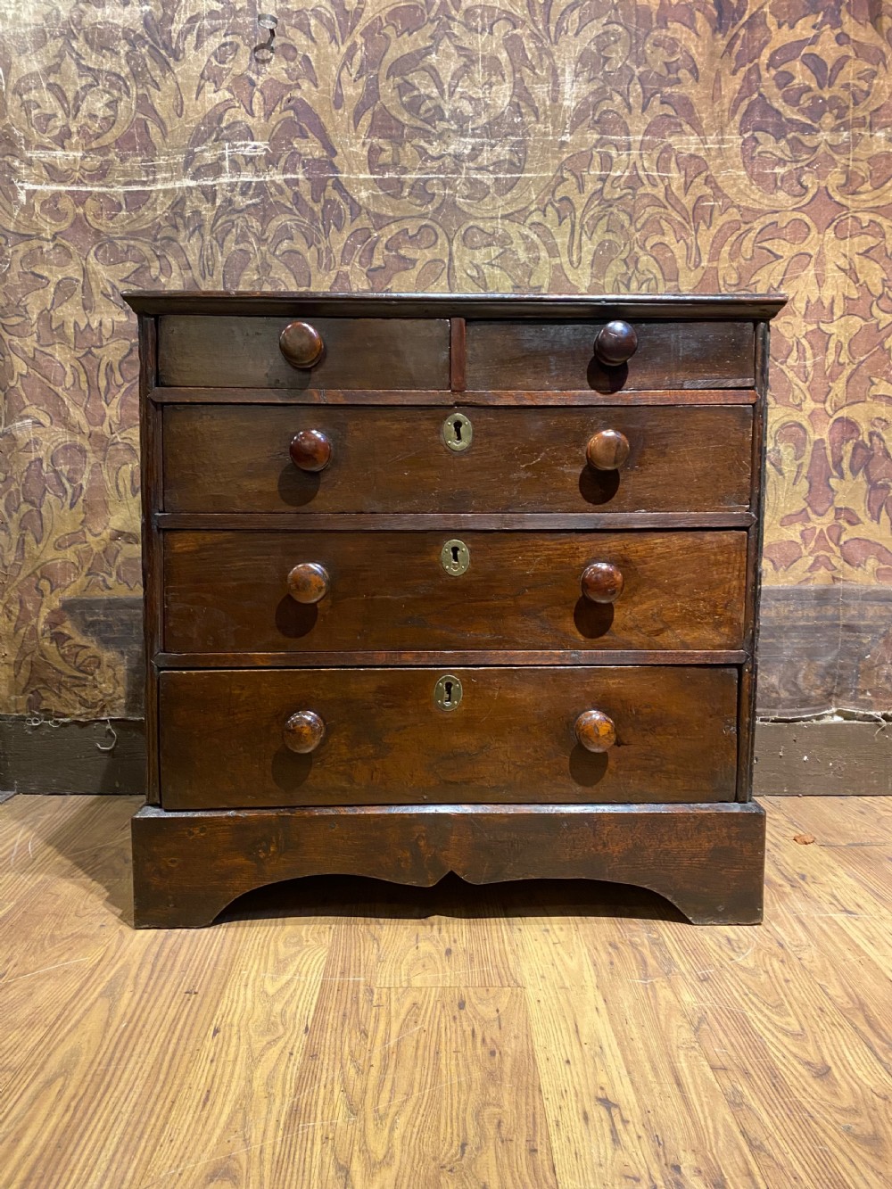 Early Oak Chest of Drawers 