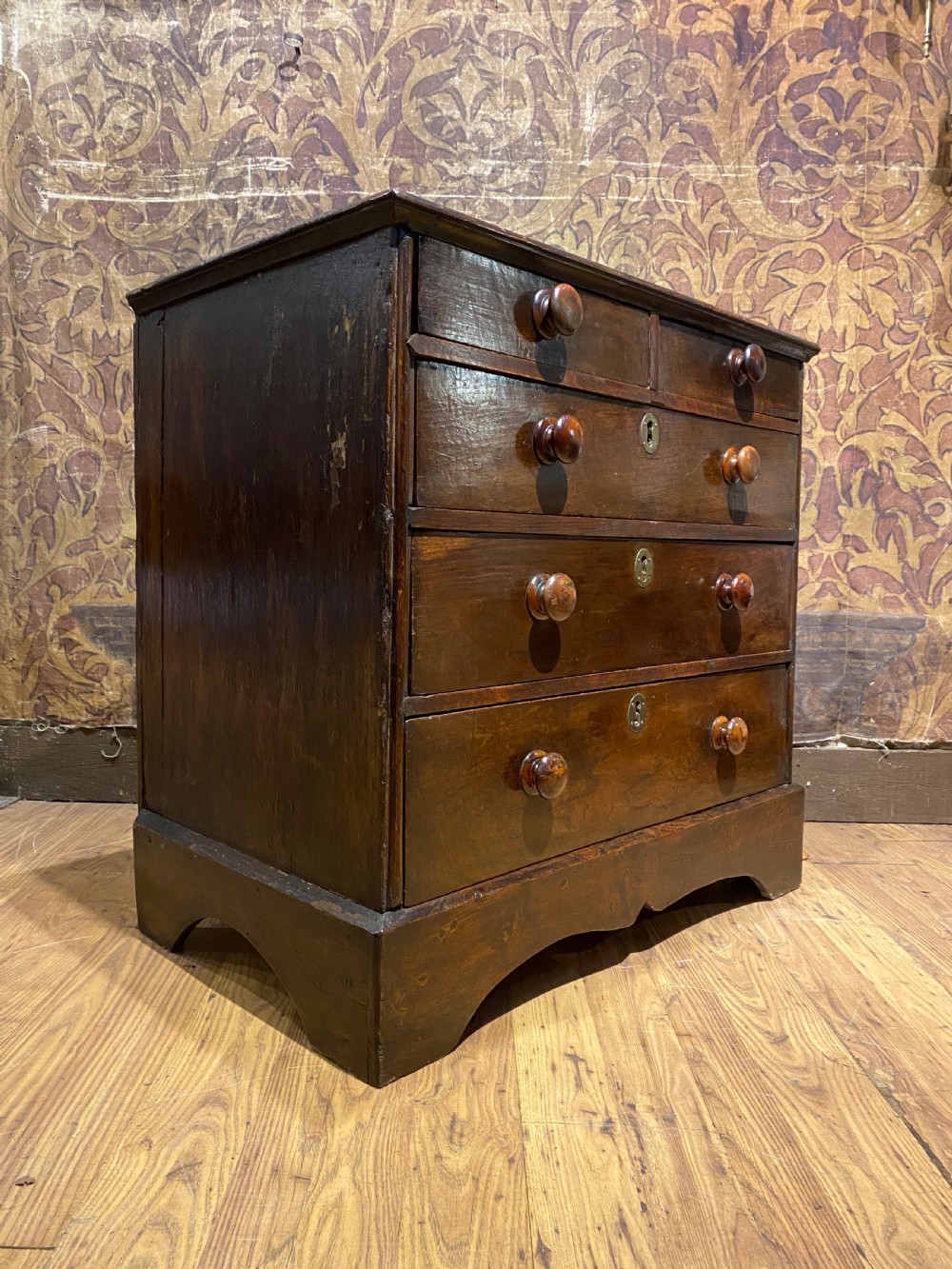 Early Oak Chest of Drawers  View II