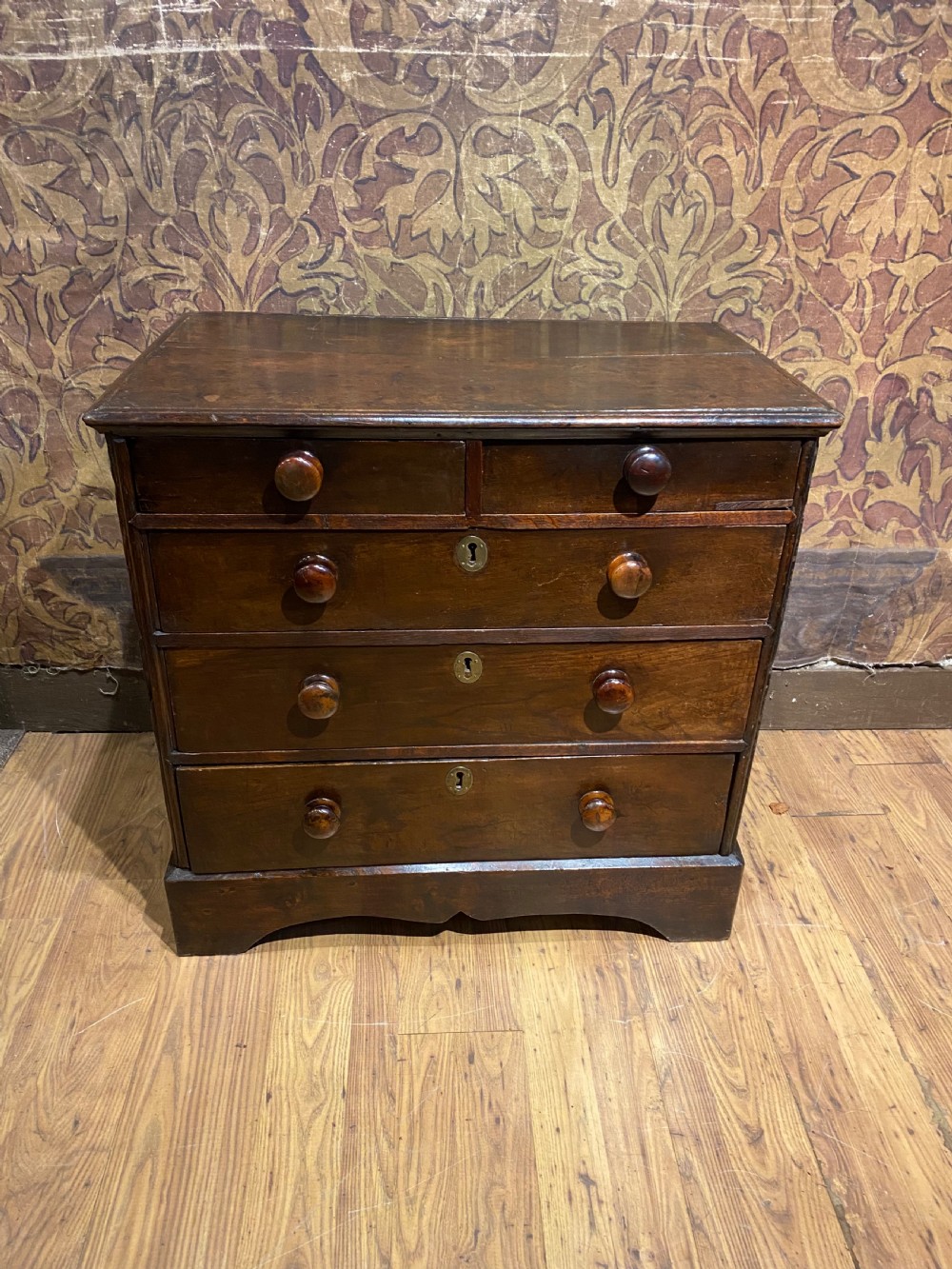 Early Oak Chest of Drawers  View III
