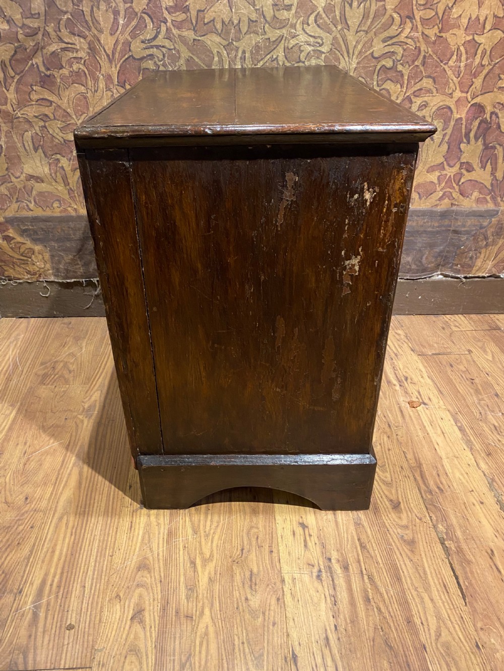 Early Oak Chest of Drawers  View XV