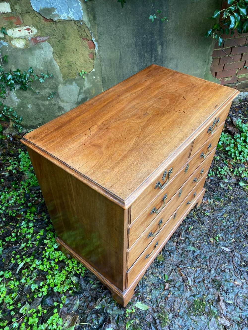Chest of Drawers  View XVI