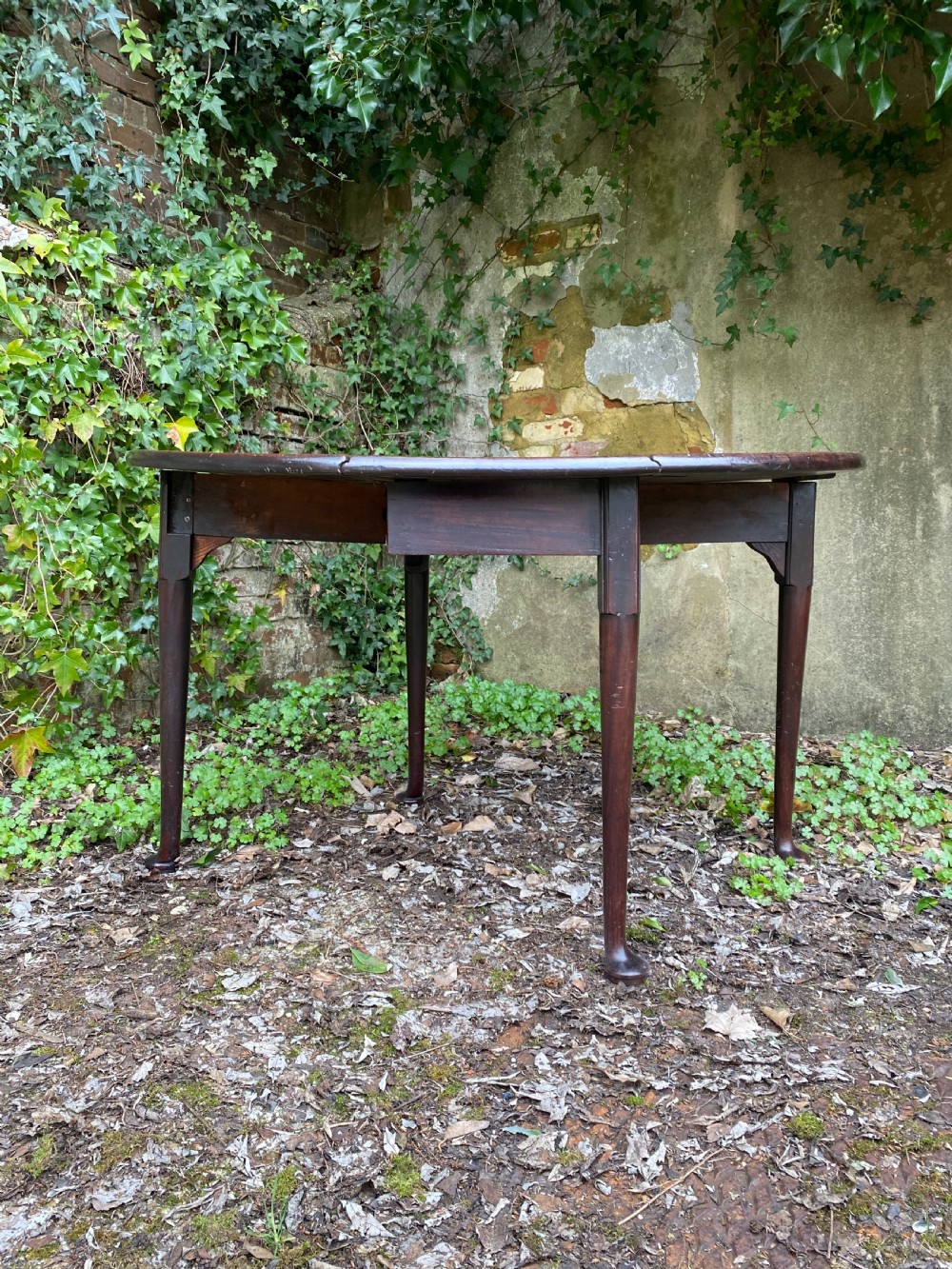 Early gateleg Table View X