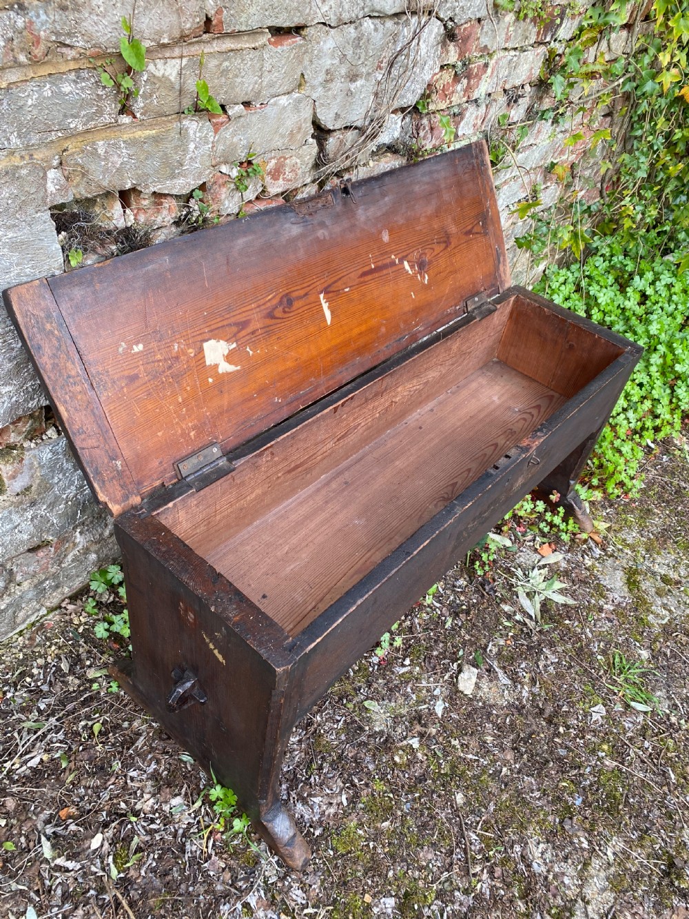 Antique Hall Bench View XIX