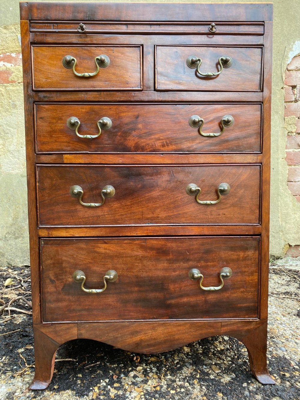 Antique Mahogany Bachelor’s Chest of Drawers  View V