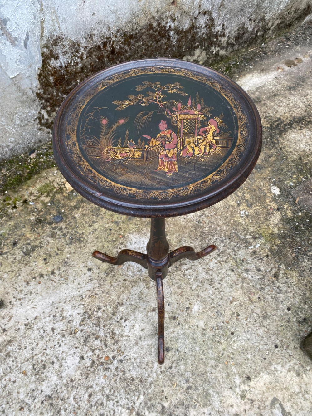 Chinoiserie tripod table