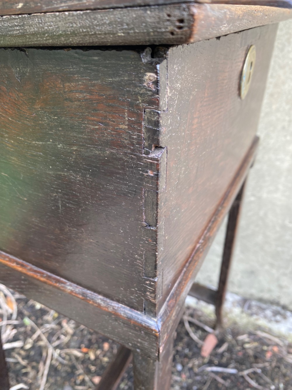 Early Oak Box Stand View XII