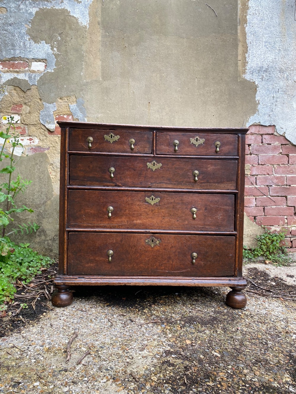 Early Oak Chest of Drawers 