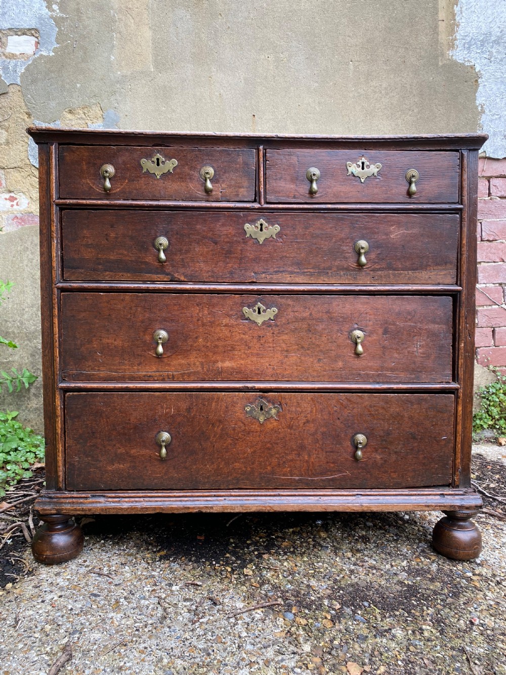 Early Oak Chest of Drawers  View IV