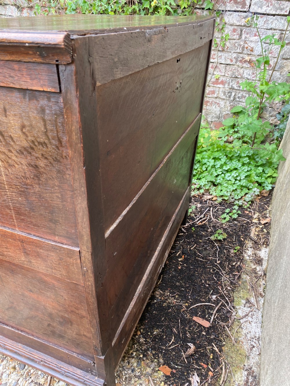 Early Oak Chest of Drawers  View VIII