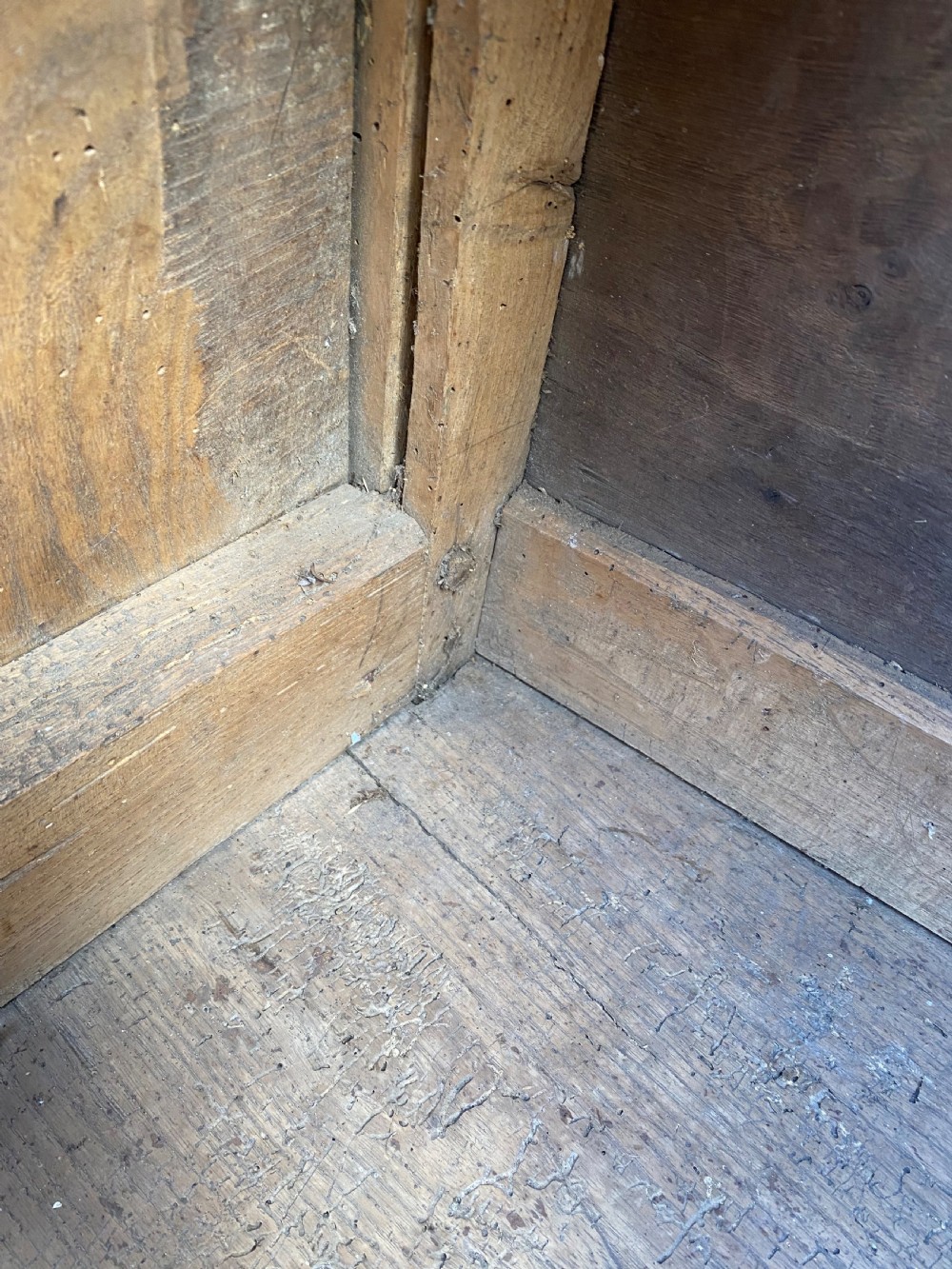 Antique Box Settle View XVIII