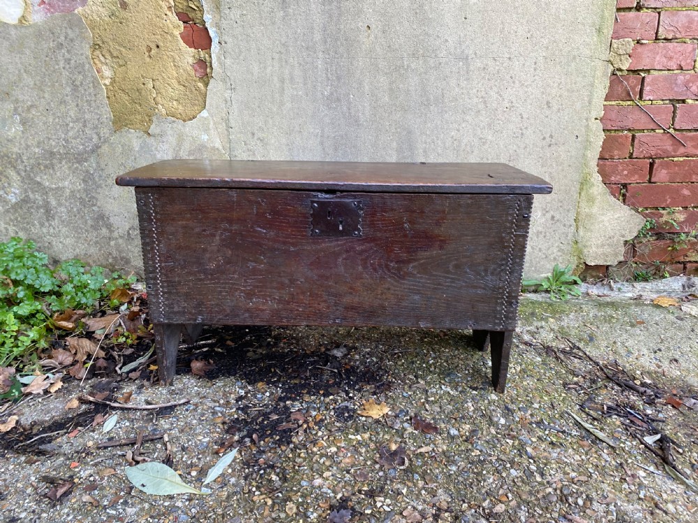 Early Oak Coffer View III