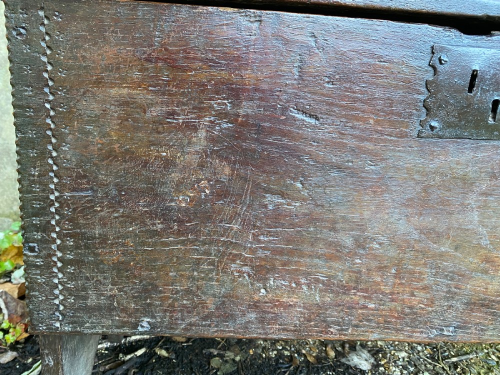 Early Oak Coffer View V
